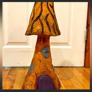 Mushroom carved house 🍄